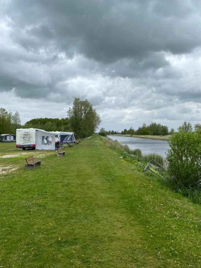 Blokhut De Westereen De Falom Exterior photo
